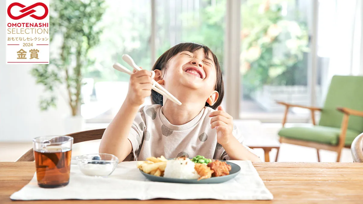 子どもの食事をサポートするアイデアから誕生した 「エジソンのお箸」「おこめのたべりんぐうどん」が 『おもてなしセレクション2024年度金賞』を同時受賞!_02