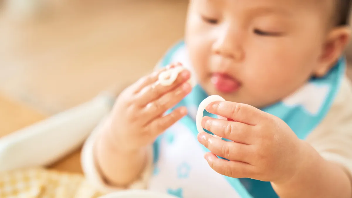 【管理栄養士解説】赤ちゃんの遊び食べは成長の証！原因と楽しく乗りきる対策_08