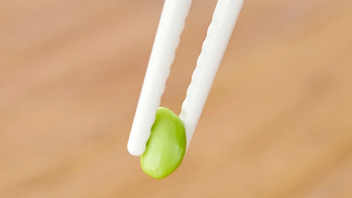 スプーン食べ練習に！食事マナーも自然と身につく【フードキャッチャー】新発売