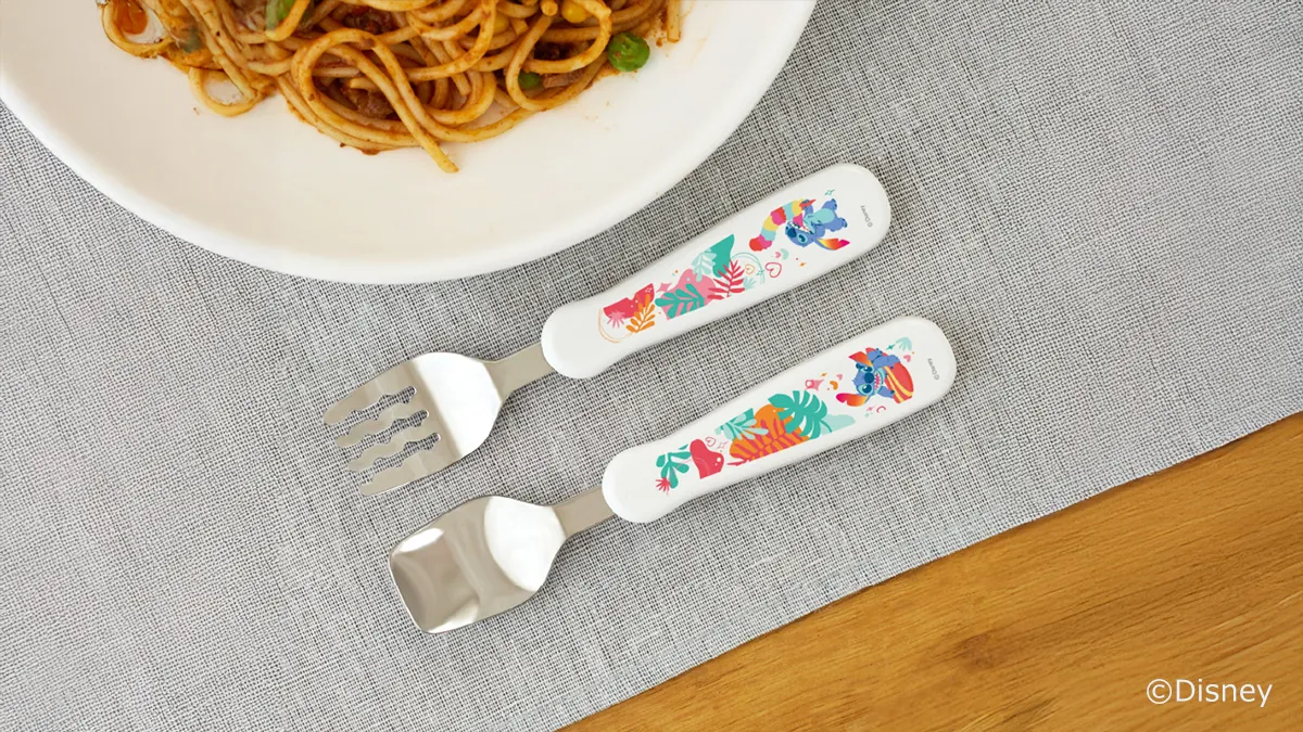 スプーン食べ練習に！食事マナーも自然と身につく【フードキャッチャー】新発売