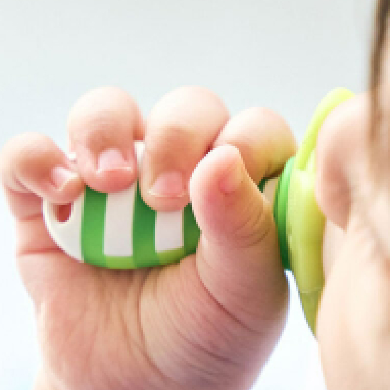 ごはんを食べる赤ちゃん2