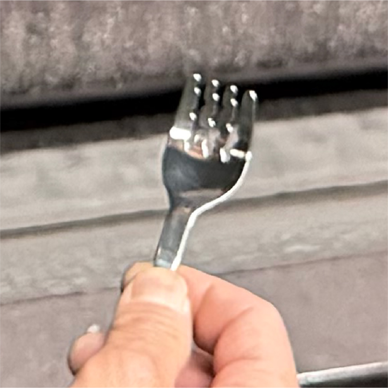 フォークの溝の秘密